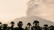 Topic-Gunung Agung Eruption 1963.jpg